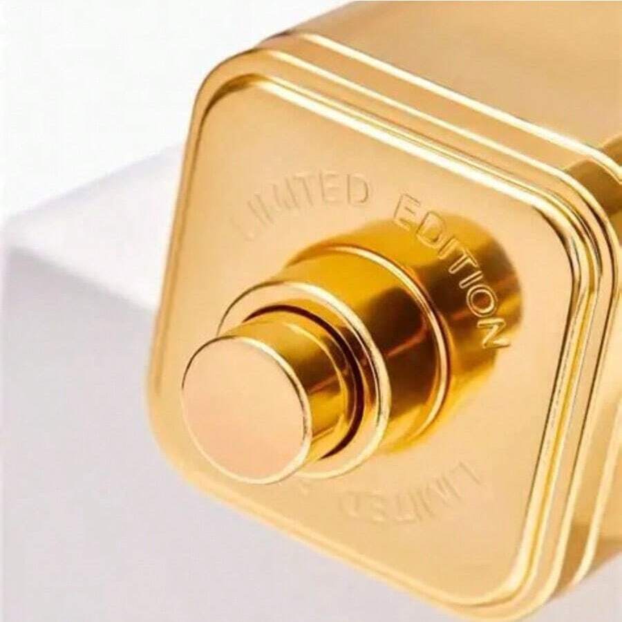 Carolina Herrera 212 Vip
