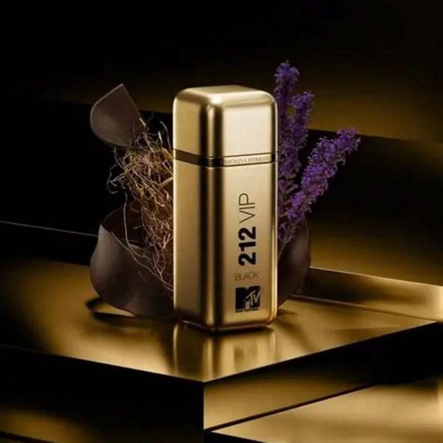 Carolina Herrera 212 VIP