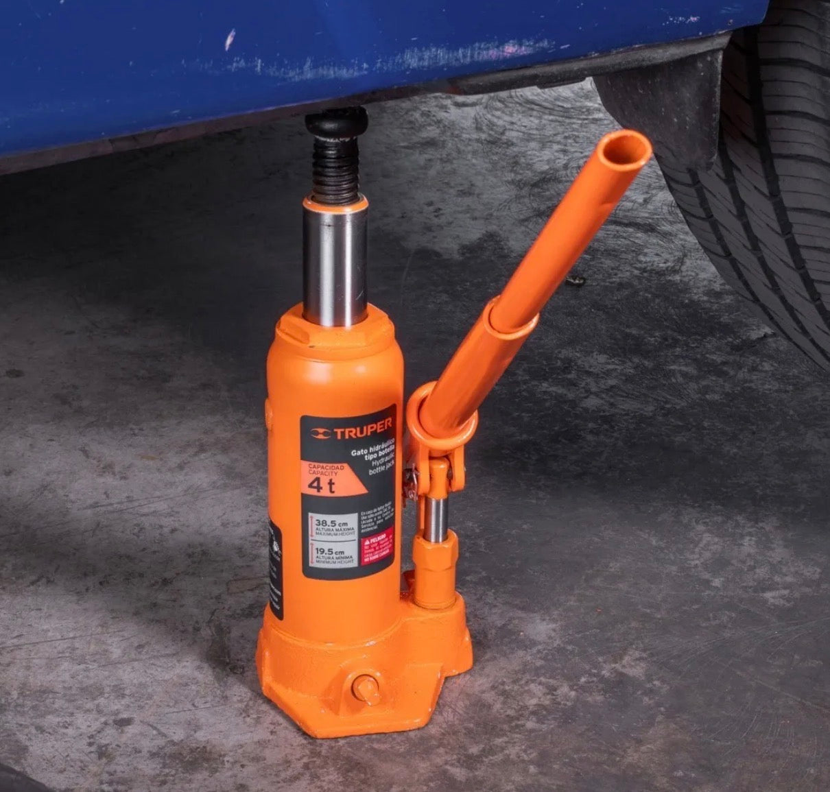 Gato hidráulico tipo botella Truper 4 toneladas