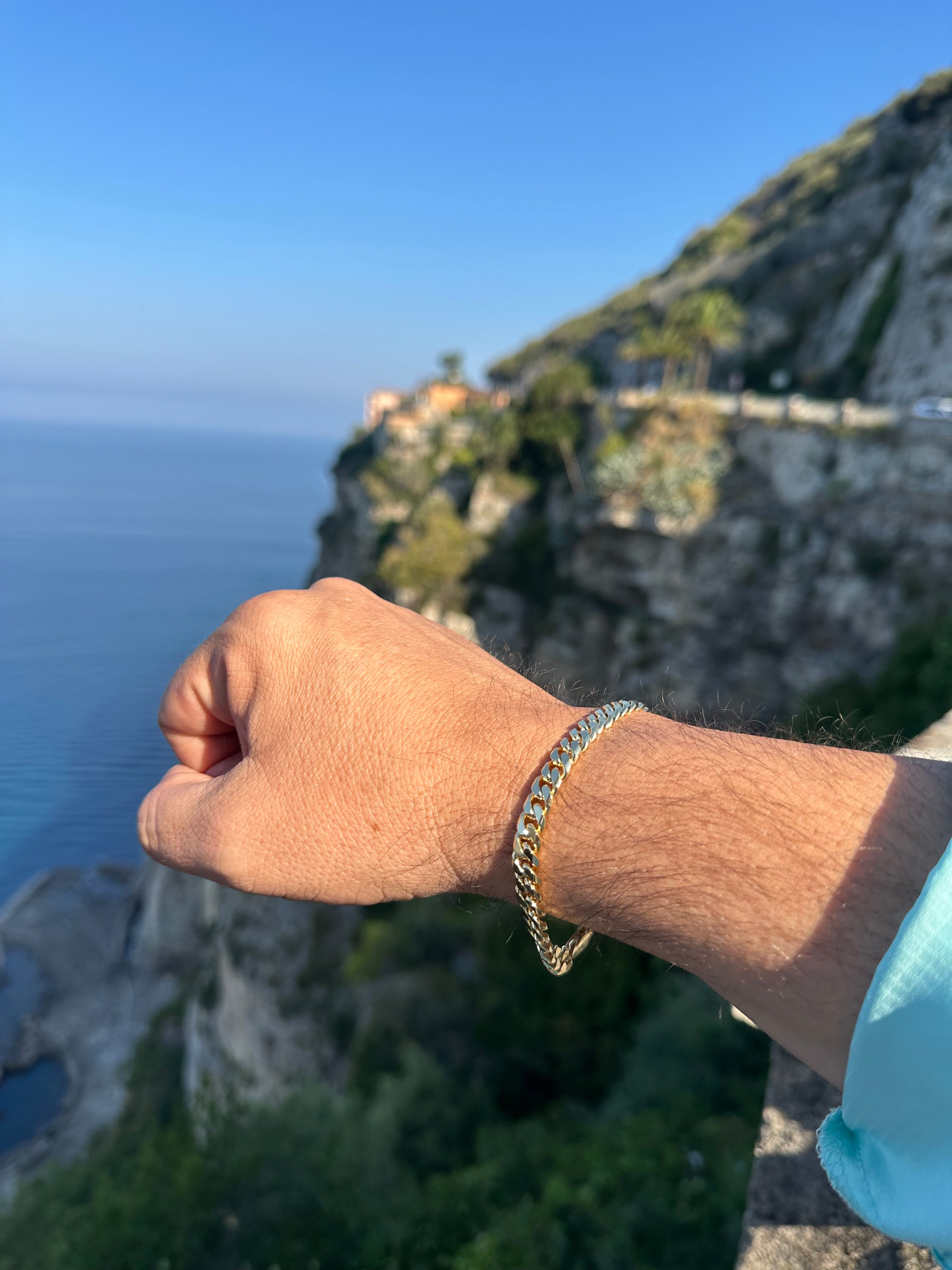 Pulsera Cubana 7 mm Oro Laminado 18 K