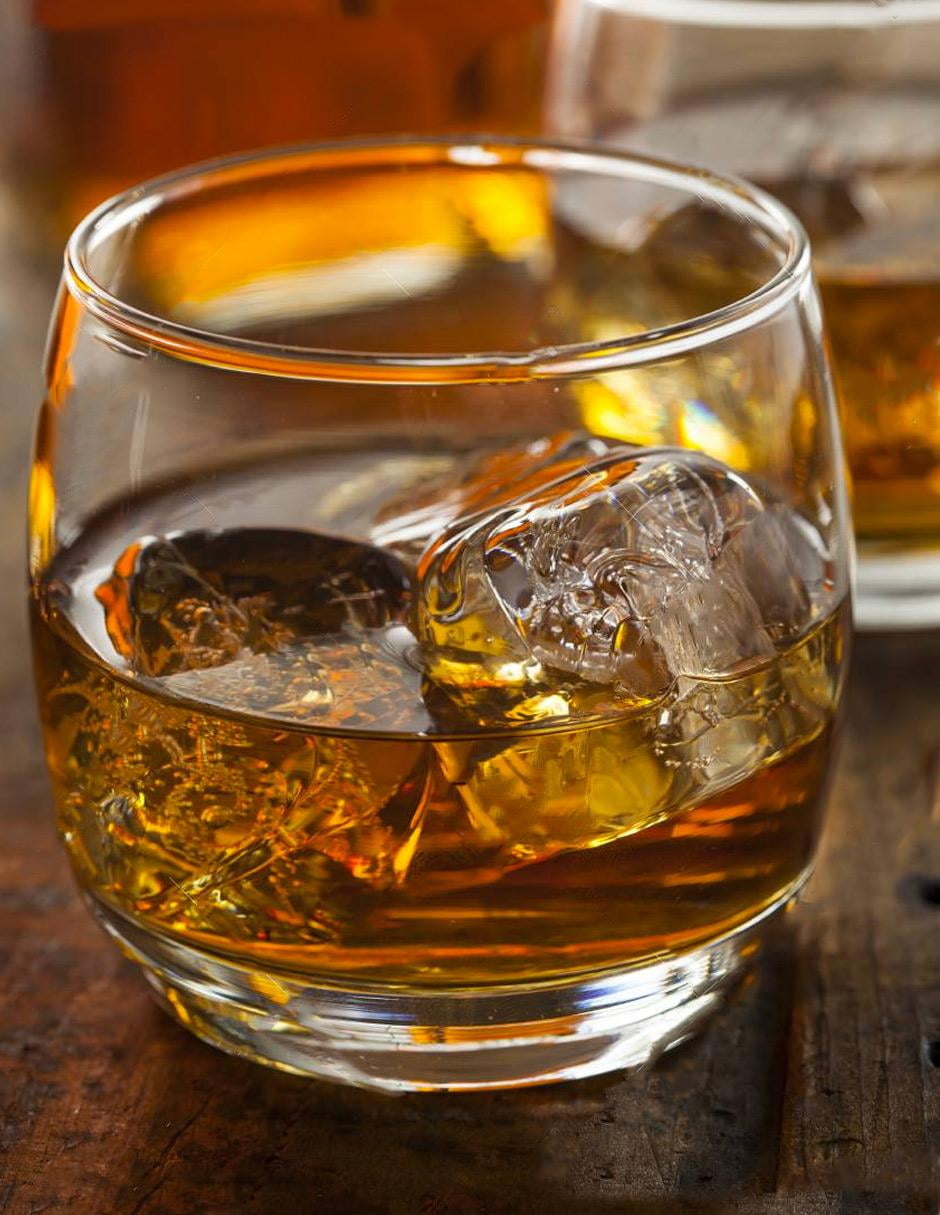 Licor de hierbas Jägermeister 700 ml