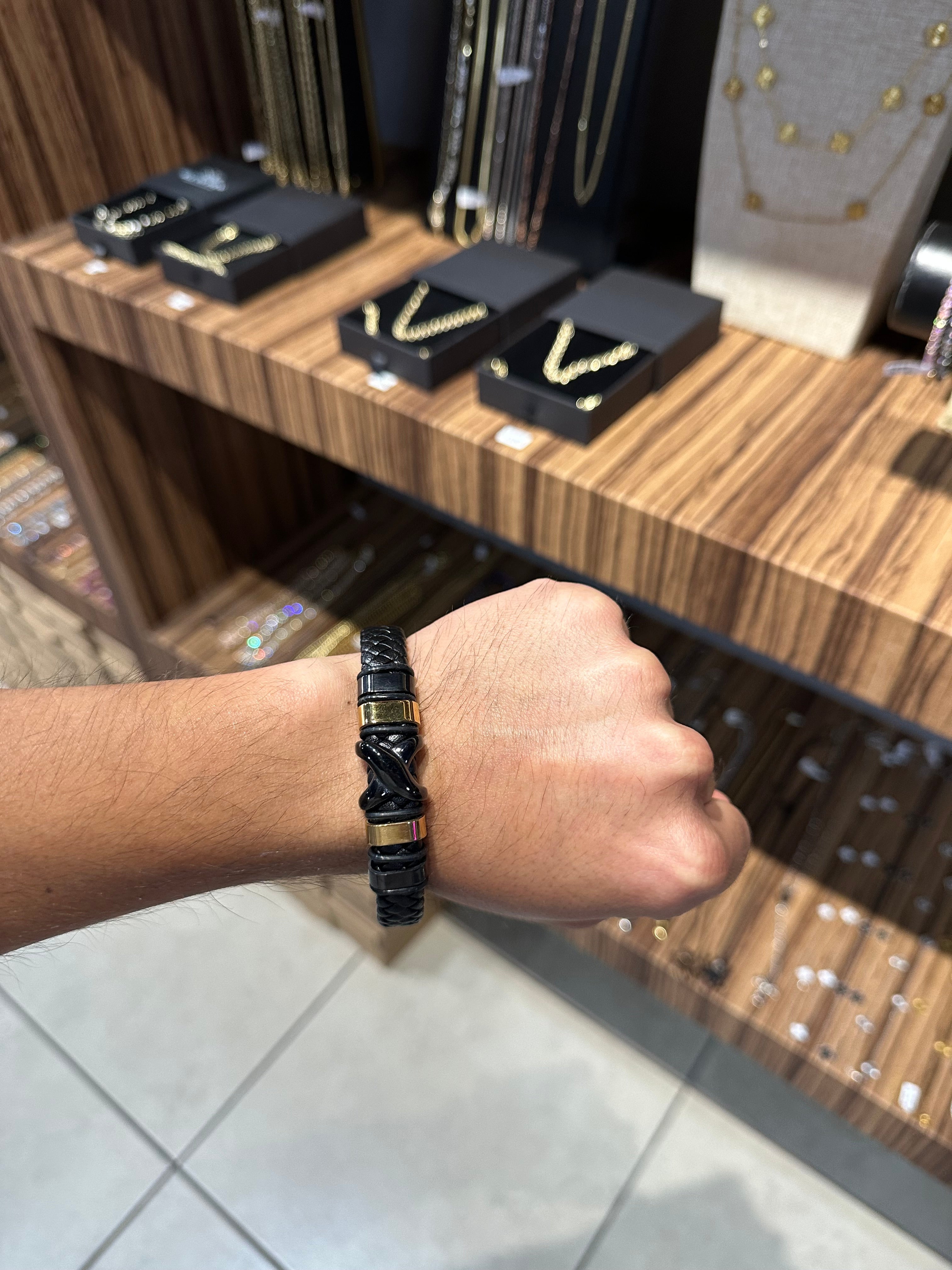 Pulsera Cuero X Negra