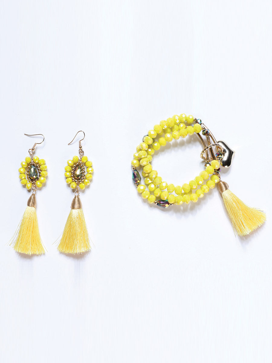Juego de Velas para XV Años Mis XV Primaveras Semanario/aretes Artesanal Color Amarillo 602504