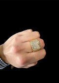 Anillo Cuadrado Zirconias Dorado