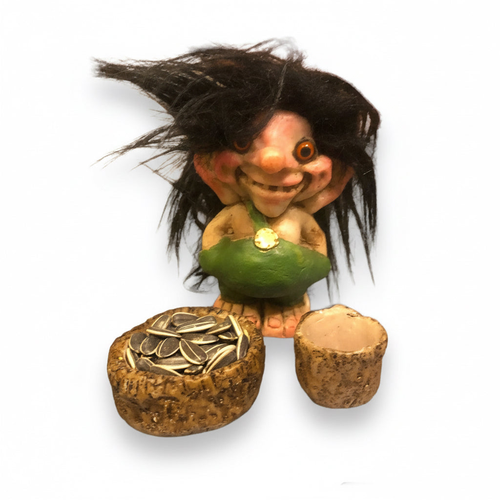 Troll Bilbo + Comedero 9cm Figura De Resina Nacional. Verde