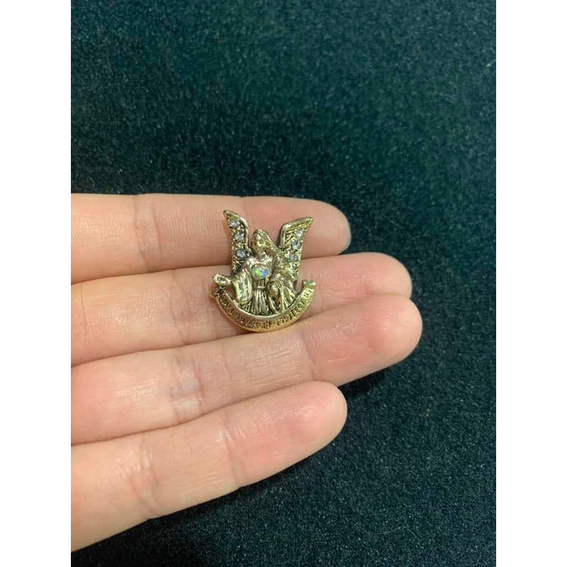 Angel Protector  Pin Baño De Oro Prendedor Cubierto De Laca Dorado