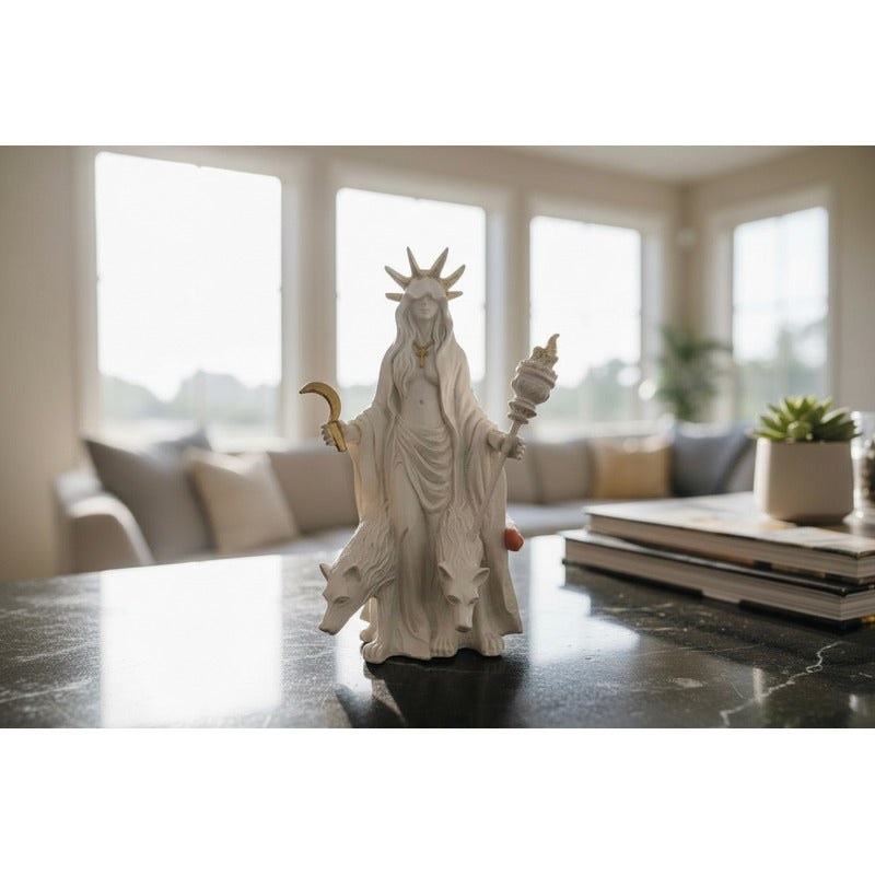 Hecate Estatua De Resina De 16cm De Altura Con Lobos