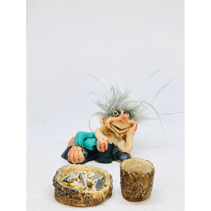 Troll Felicidad +comedero Y 5.5cm Figura En Resina Nacional Variado