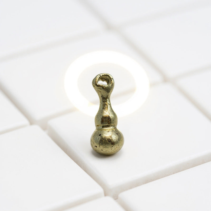Gulu Wu Lou Amuleto De Metal Dorado 2 Cm De Alto Miniatura
