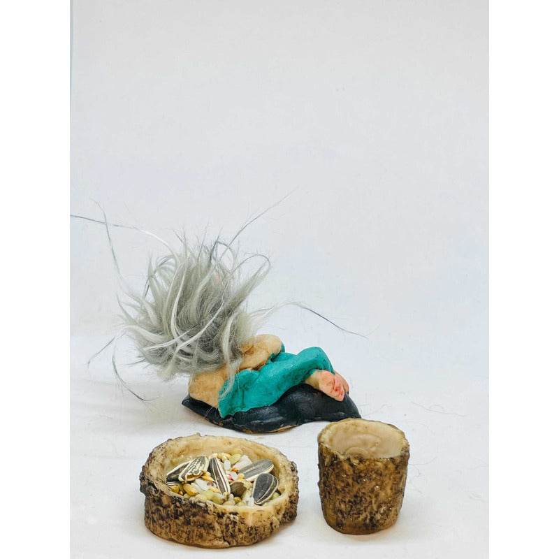 Troll Felicidad +comedero Y 5.5cm Figura En Resina Nacional Variado
