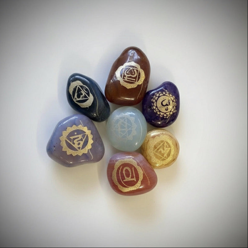 Piedras De Los 7 Chakras (chakras) Juego En Cuarzo Grabado