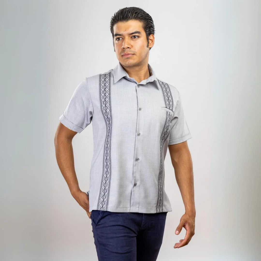 Camisa Guayabera Manga Corta Gris/Negro