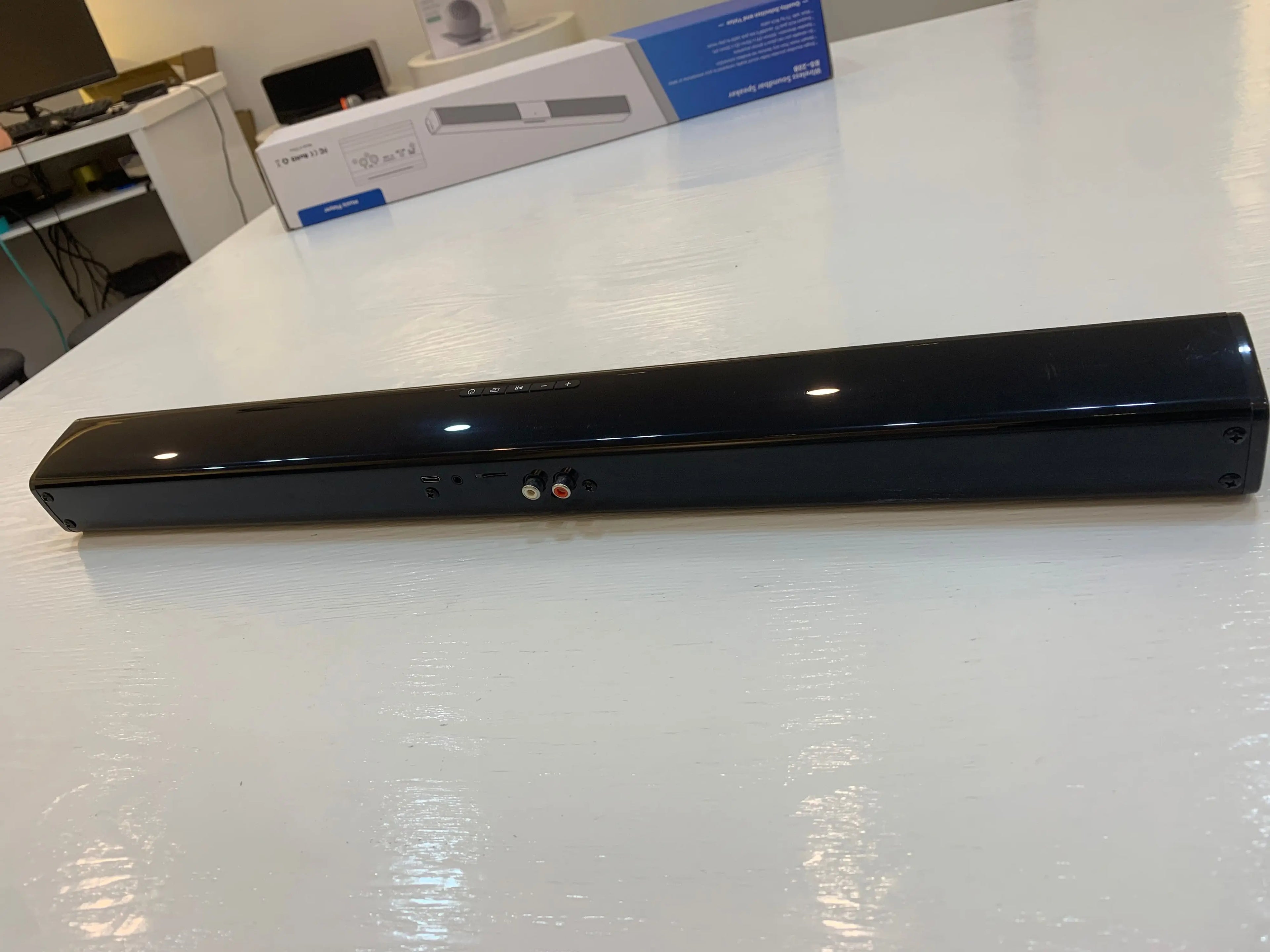 Altavoz inalámbrico con barra