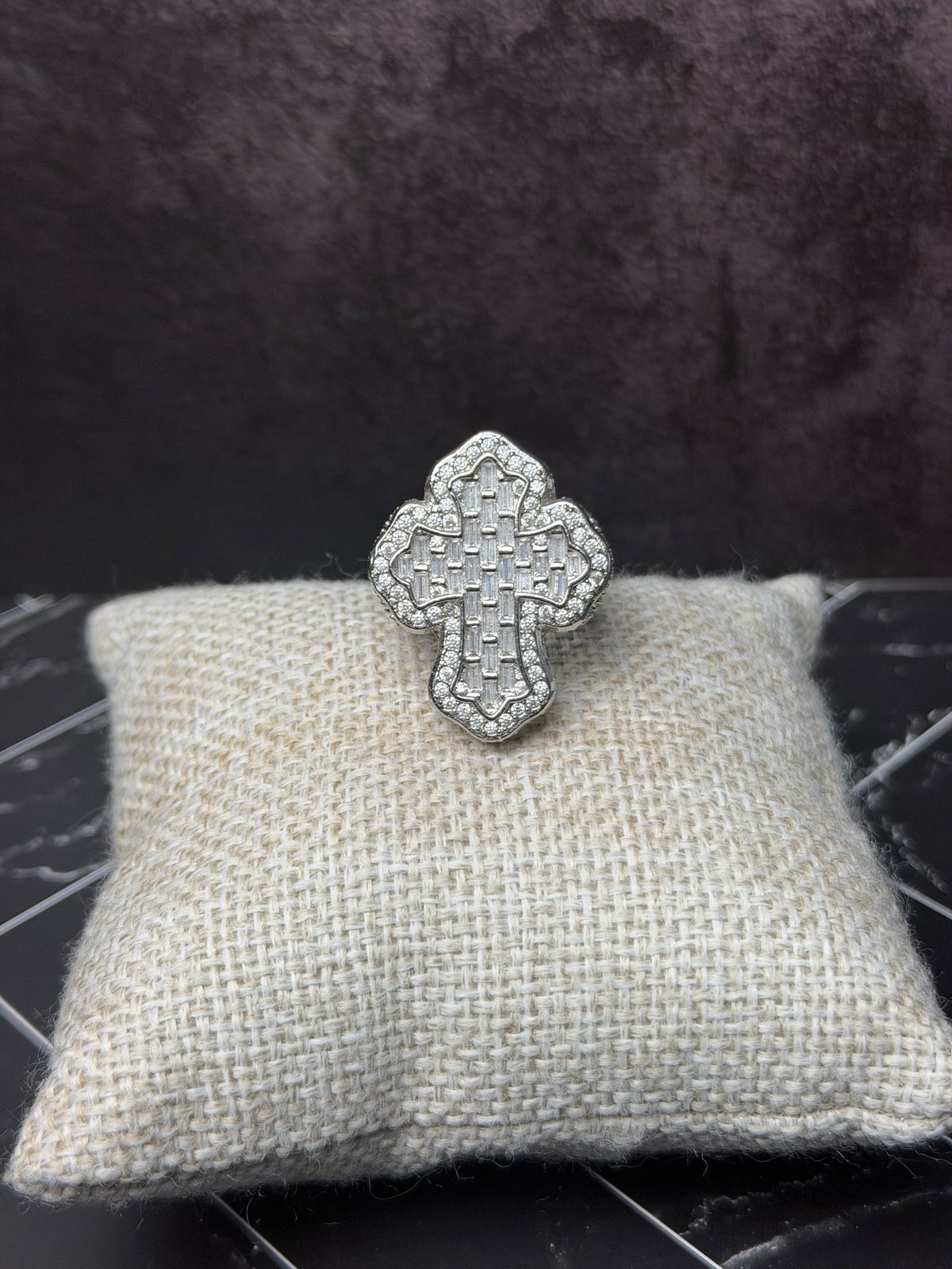 Anillo Cruz Zirconias