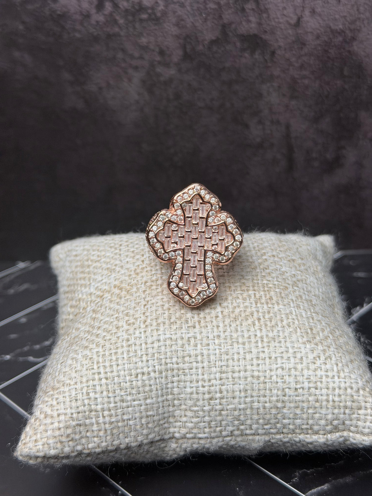 Anillo Cruz Zirconias