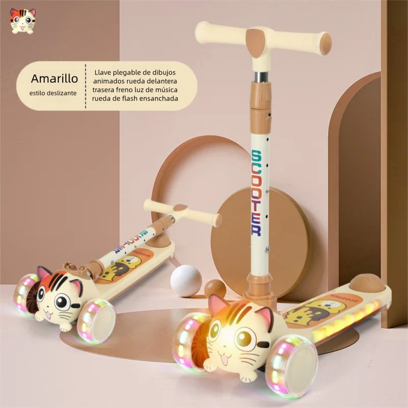 Patinete infantil con diseño cartoon,
