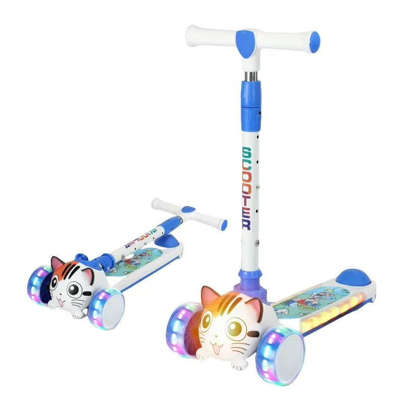 Patinete infantil con diseño cartoon,