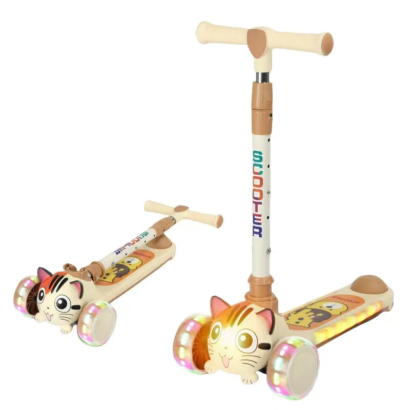 Patinete infantil con diseño cartoon,