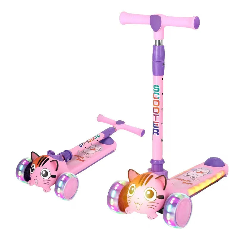 Patinete infantil con diseño cartoon,