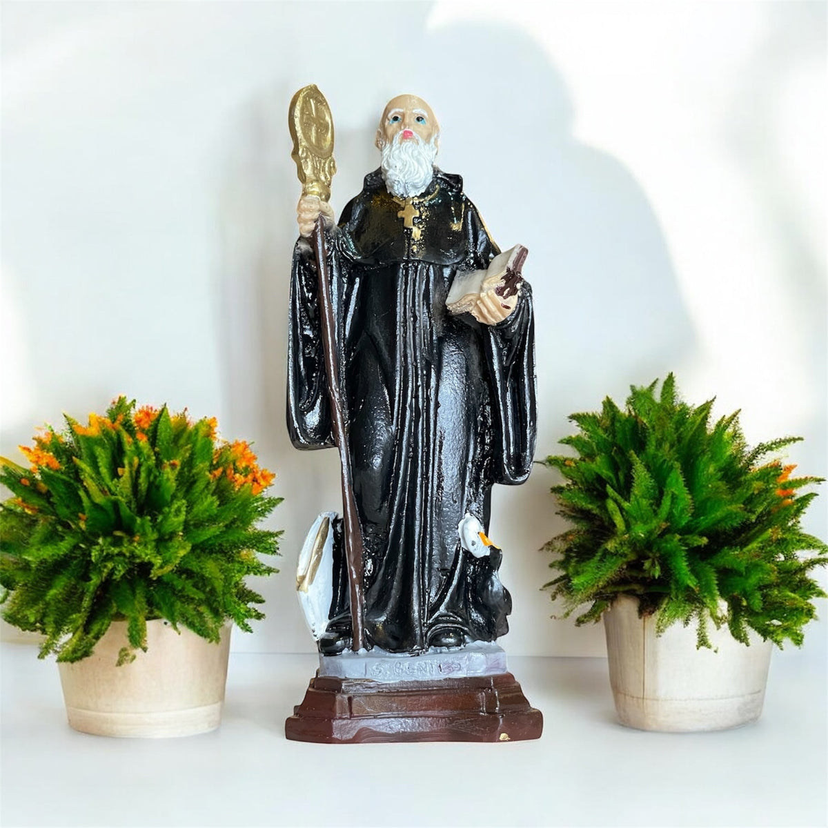 San Benito Figura De Resina 16 Cm Negro