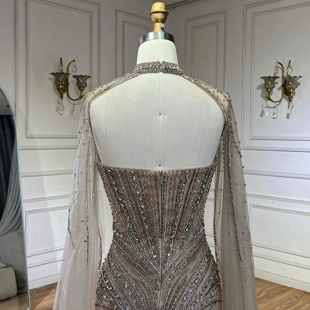 vestidos de noche de sirena con plumas