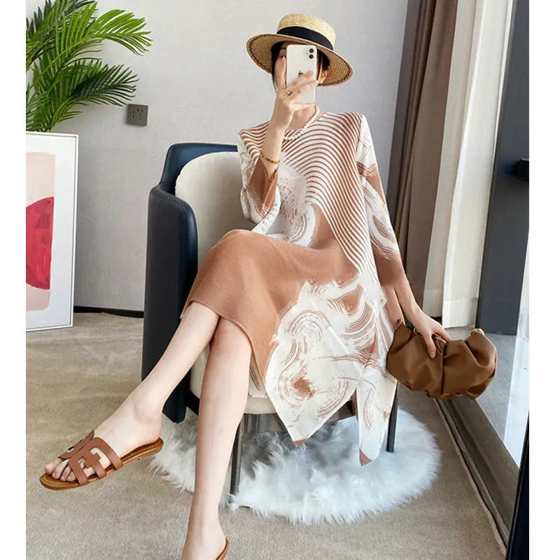 Vestido estampado plisado para ocasiones formales,