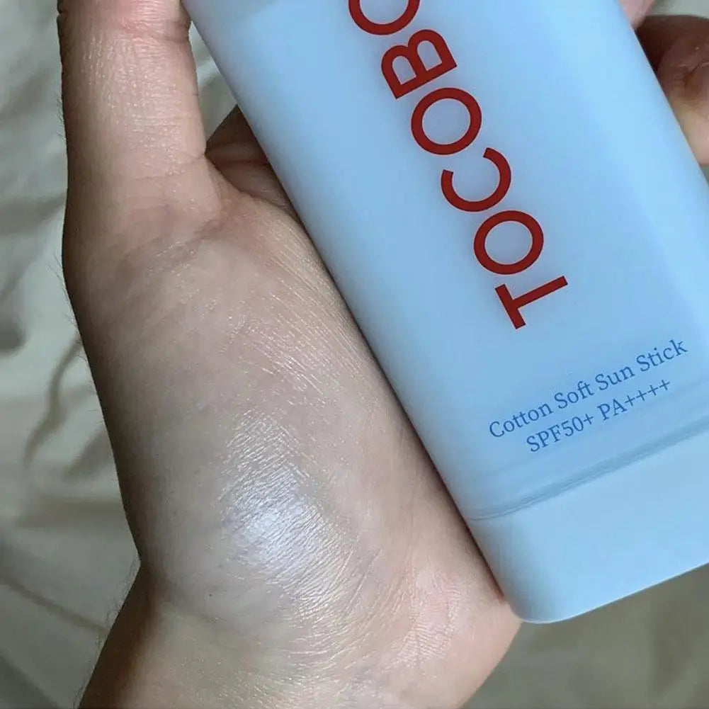 protector solar SPF 50+ a prueba de rayos ultravioleta