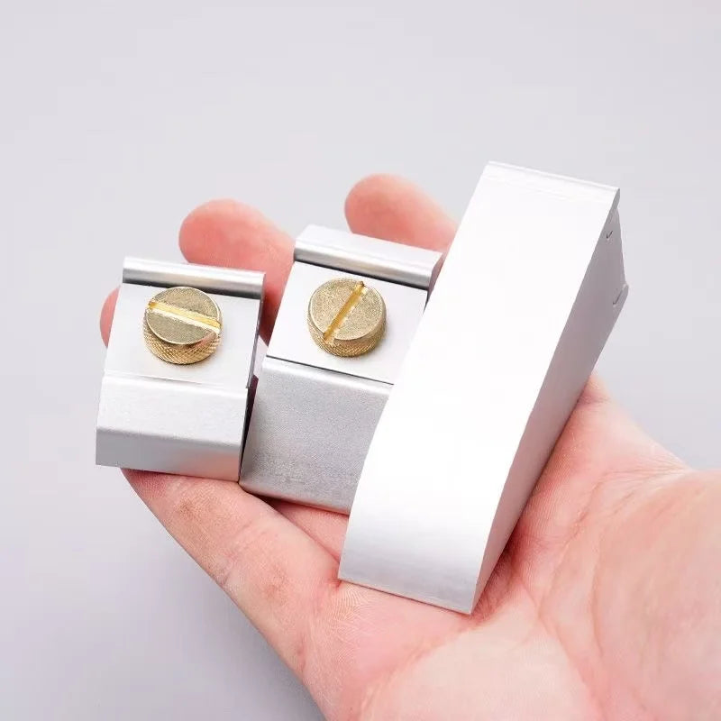 Soporte de papel de lija de mano