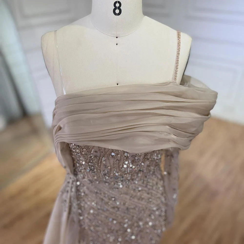 vestidos de noche de un hombro, sirena azul, perlas