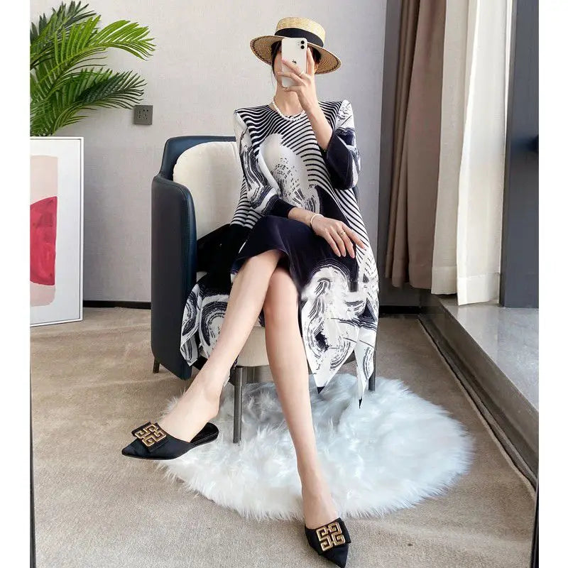 Vestido estampado plisado para ocasiones formales,