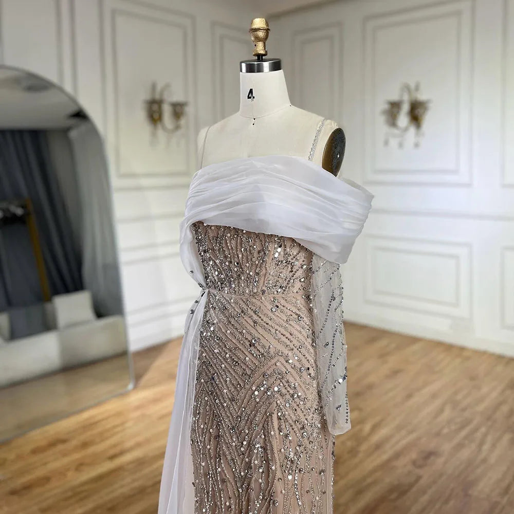 vestidos de noche de un hombro, sirena azul, perlas