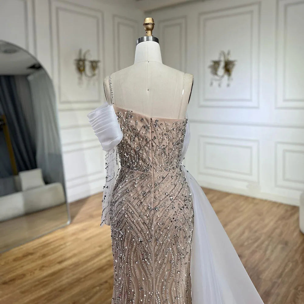 vestidos de noche de un hombro, sirena azul, perlas