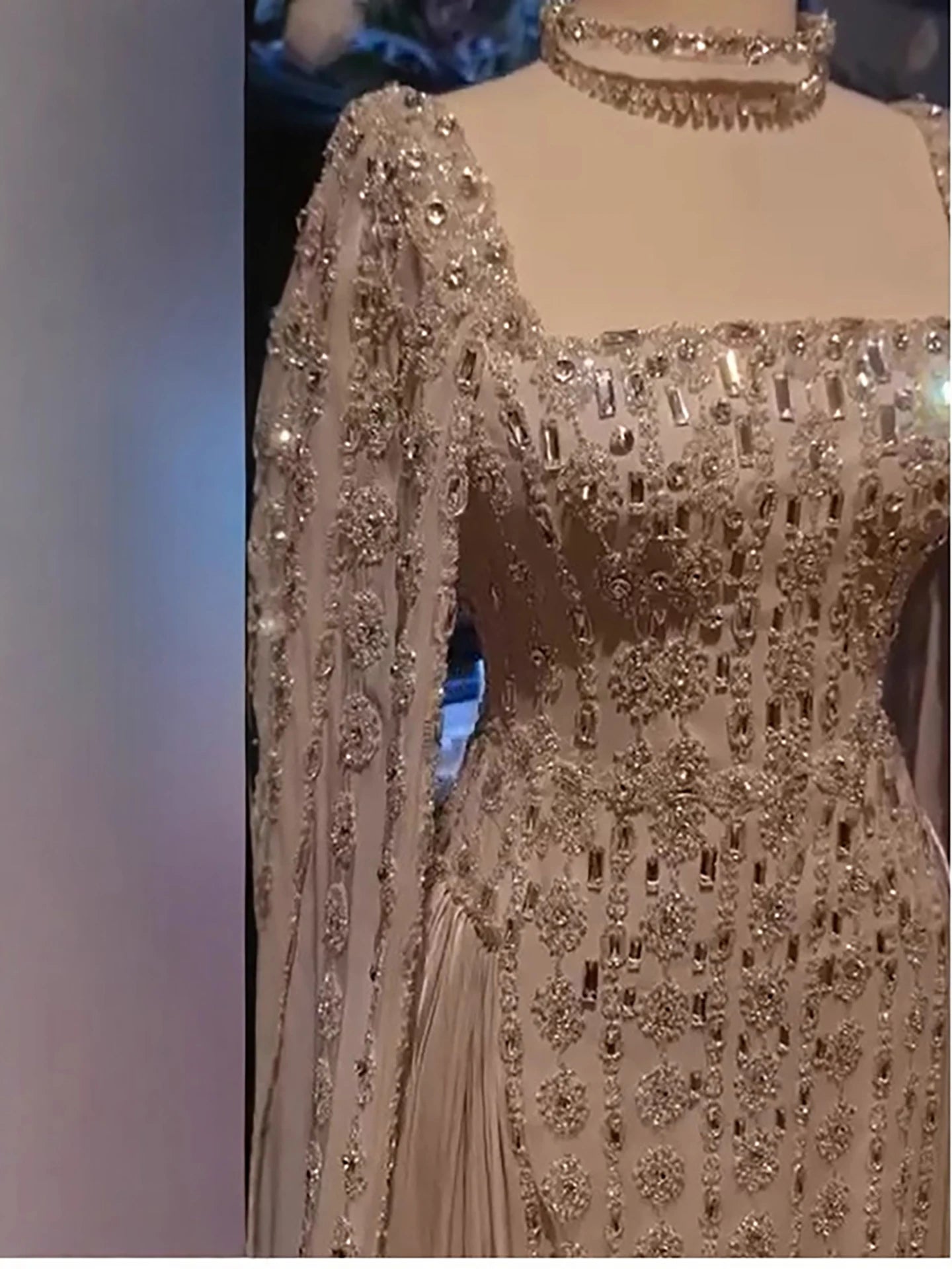 vestido de noche de cristal