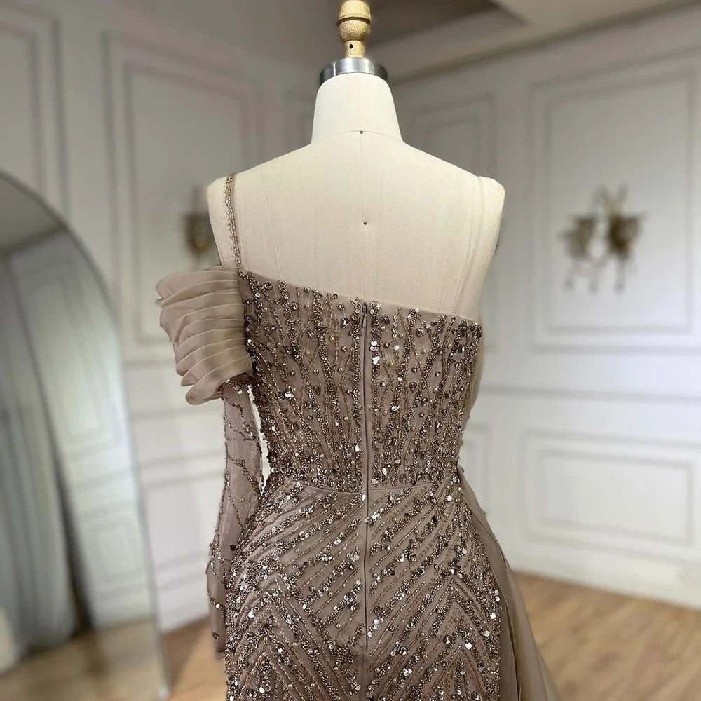 vestidos de noche de un hombro, sirena azul, perlas