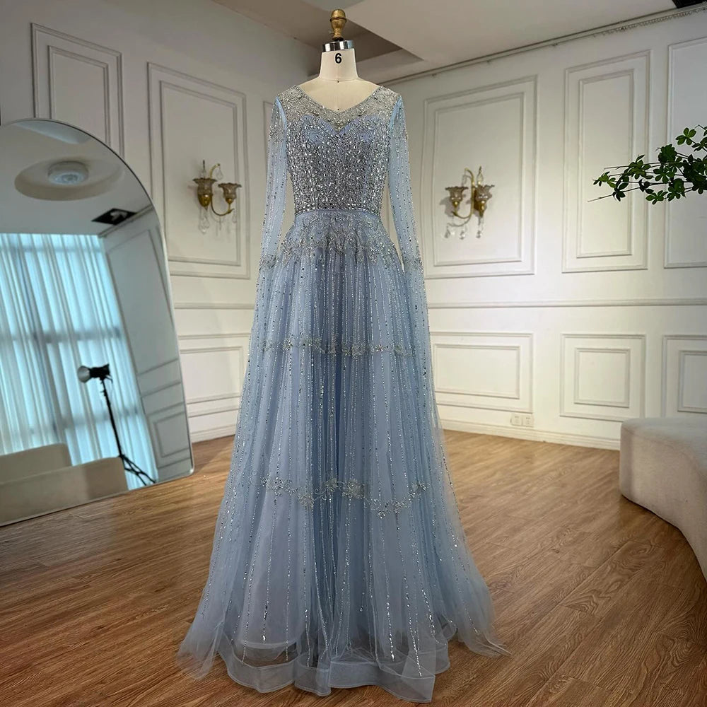 Elegante vestido de noche color caramelo