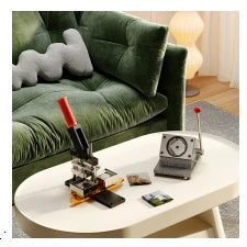 Máquina para hacer insignias de pegatinas