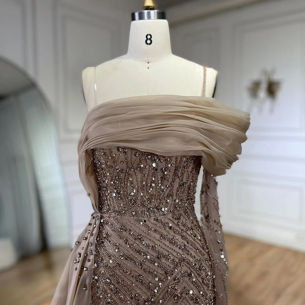 vestidos de noche de un hombro, sirena azul, perlas