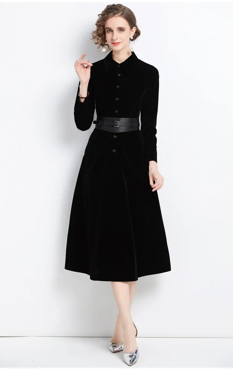 Vestido negro de terciopelo de estilo británico,