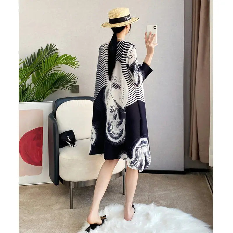 Vestido estampado plisado para ocasiones formales,