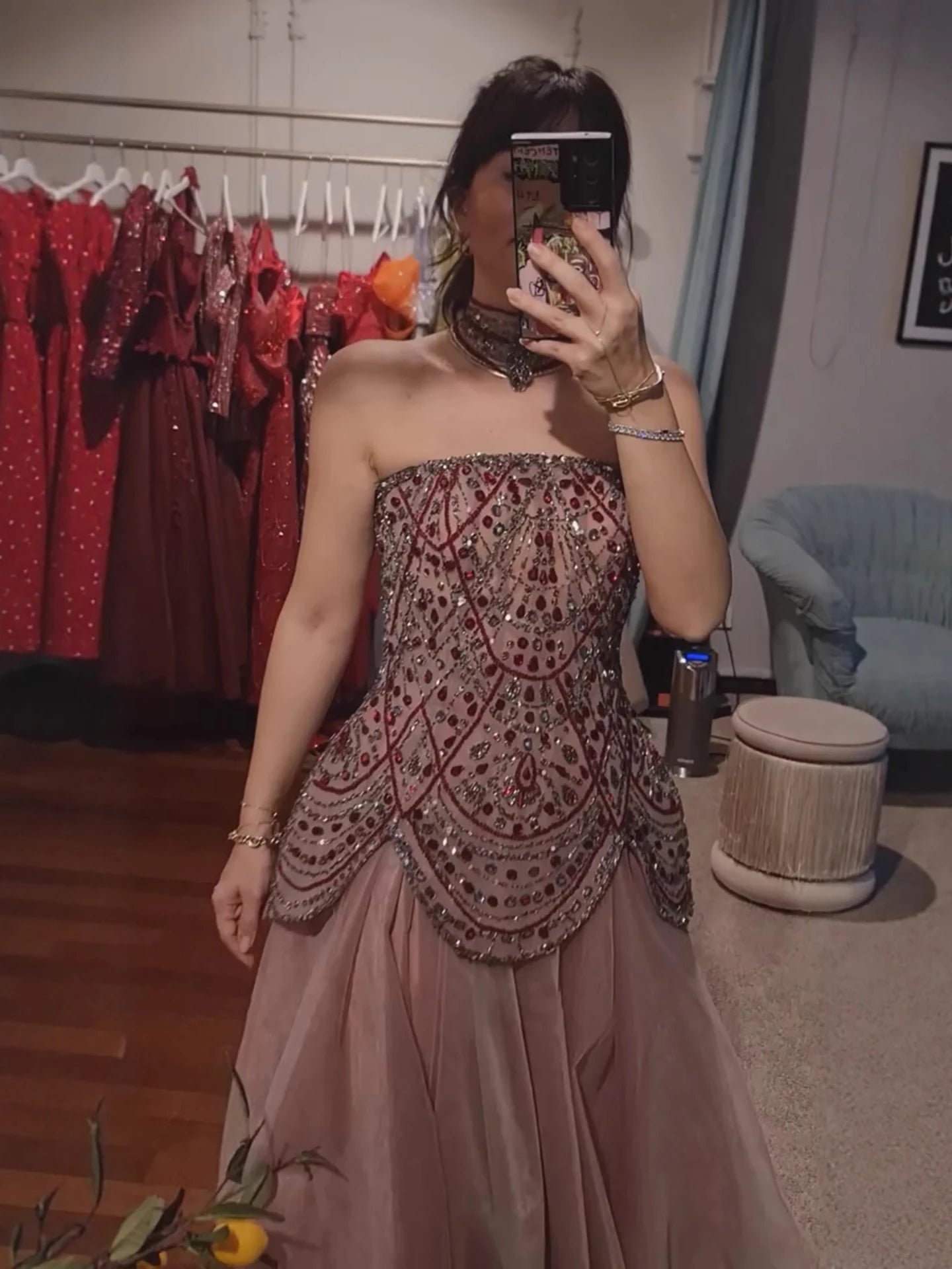 Vestido rojo vino árabe,