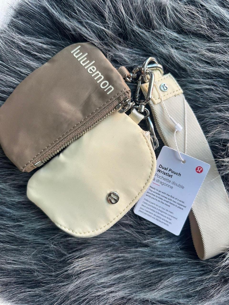 LULULEMON DUAL POUCH WRISTLET BEIGE/CAFE