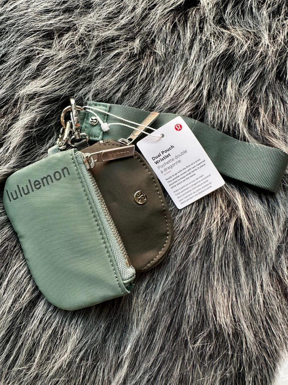LULULEMON DUAL POUCH WRISTLET VERDE