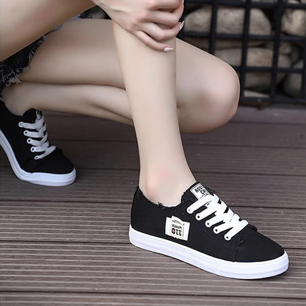 Zapatos de mujer  resistentes al desgaste.