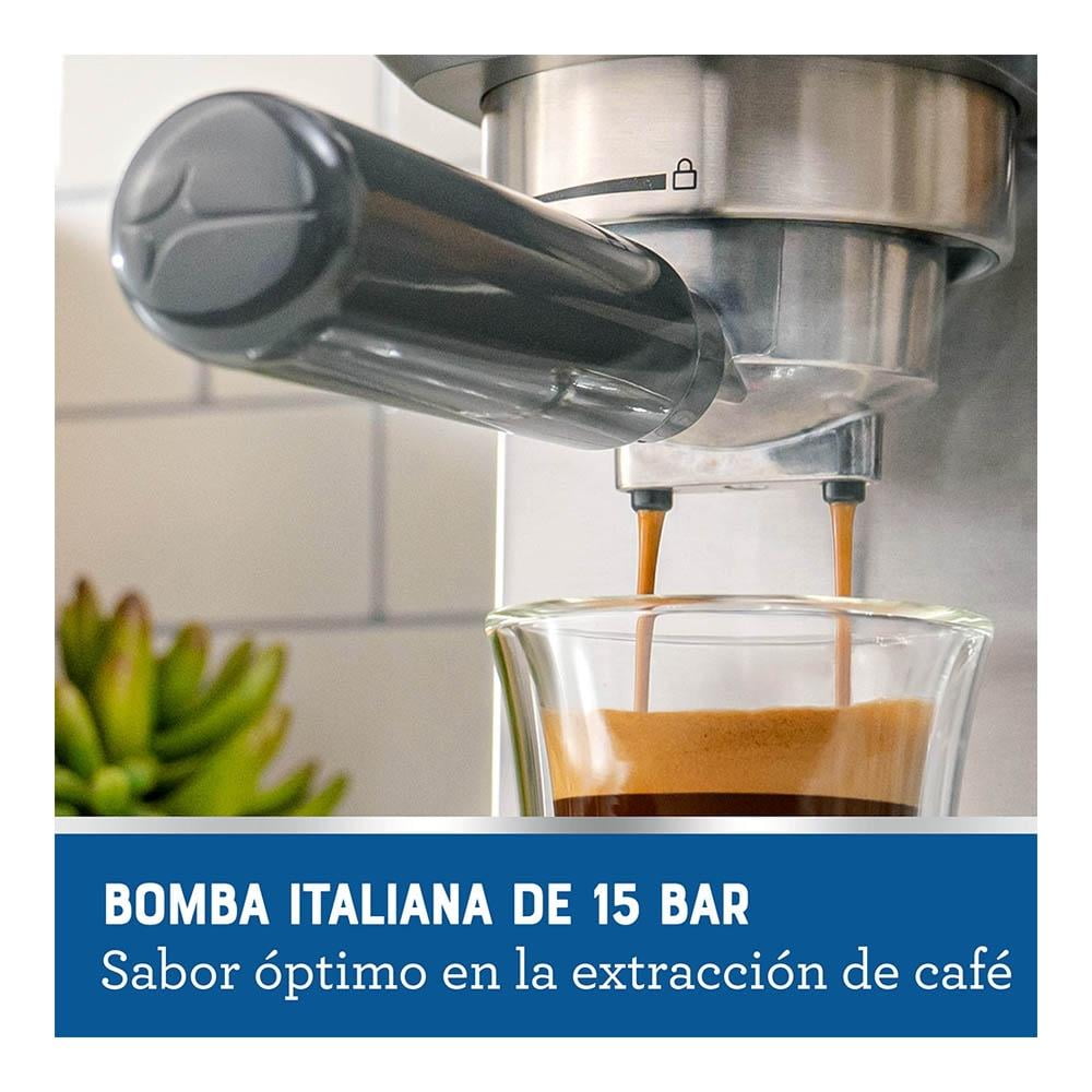 Cafetera Oster Compacta