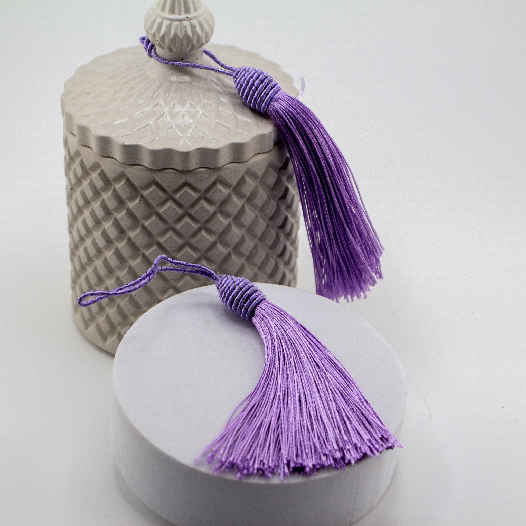 Borlas Grandes Decorativas Moradas para Velas – Tassels de Seda | Accesorios Elegantes para Tapas y Envases de Velas Artesanales