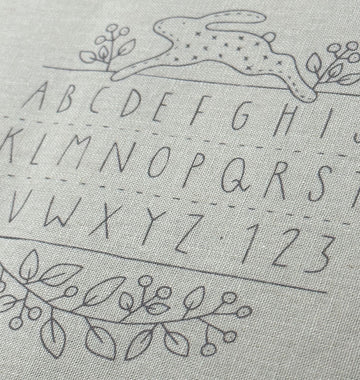 Panel de Bordado 12 diseños La Madriguera del Búho Natalie Bird en lino-algodón 46 x 137 cm