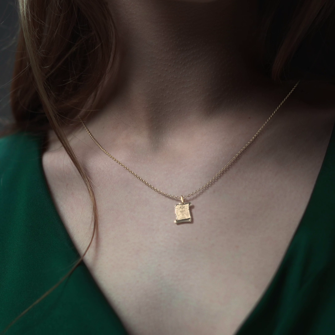 Dije de Oro 14K Medalla Religiosa Sagrado Caliz| Dije Oro Italiano 12mm | Joyería Fina