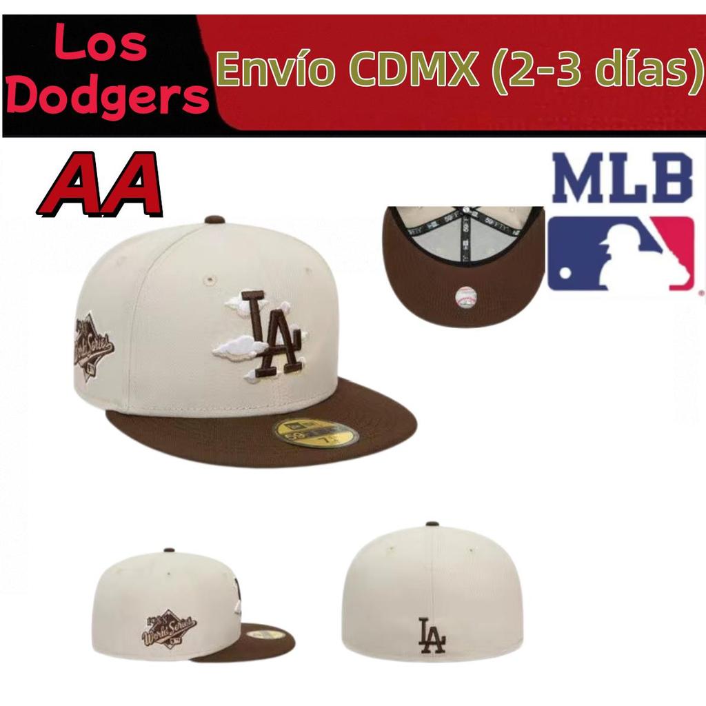 Gorras de béisbol color crema