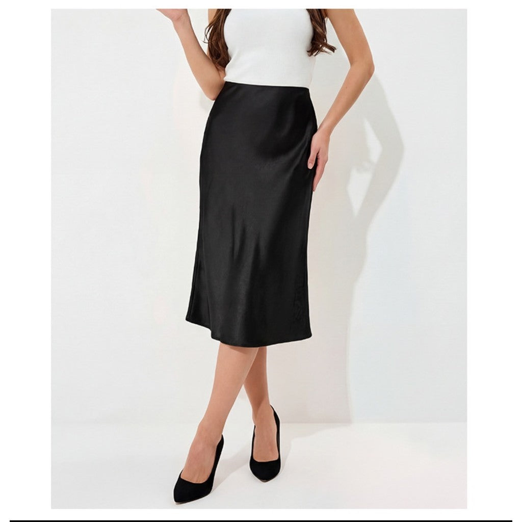 Falda Midi Satinada Negra