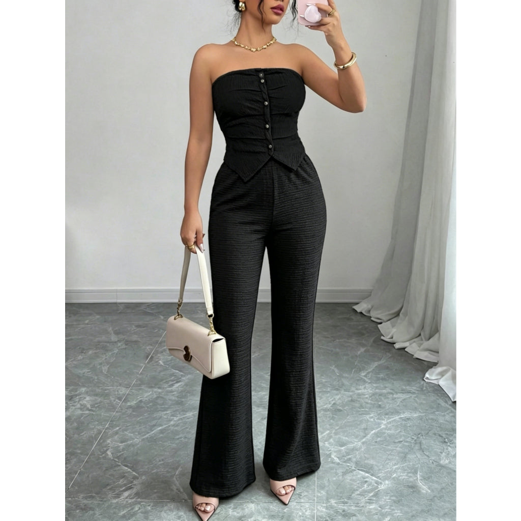 Conjunto de top elegante y pantalón largo, look minimalista de oficina, con top satinado
